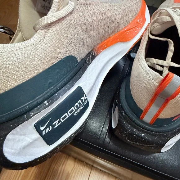 Nike Invincible Run 3 - Cream and Orange Athletic Shoes